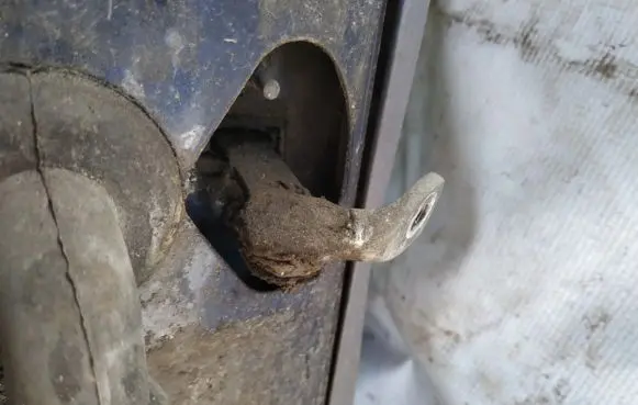Ford Fiesta Front door check strap stopper 