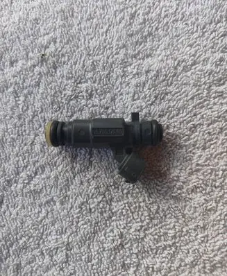 Peugeot 208 I Fuel injector 9676017480