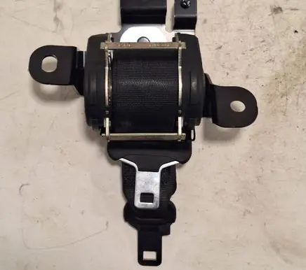 Nissan Qashqai Middle seatbelt (rear) 606161961 10112009 METSADR4