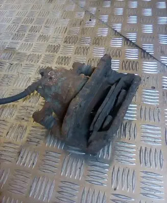 Opel Combo C Front brake caliper