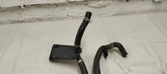 Volvo XC90 Engine coolant pipe/hose 31338297