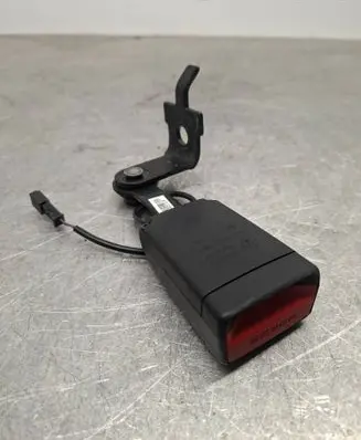 BMW X5 F15 Rear seatbelt buckle 7395075
