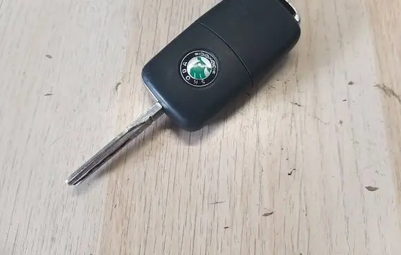 Skoda Fabia Mk2 (5J) Ignition key/card 3T0837202H