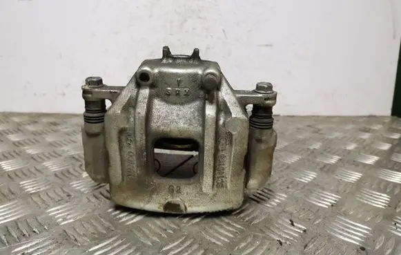 KIA Sorento Front brake caliper