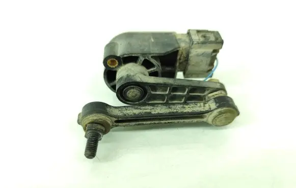 Headlight/headlamp level sensor
