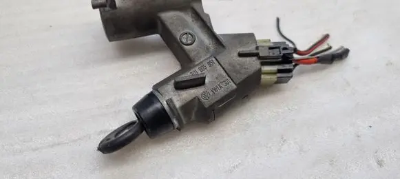 Volkswagen Transporter - Caravelle T4 Ignition lock 701905851
