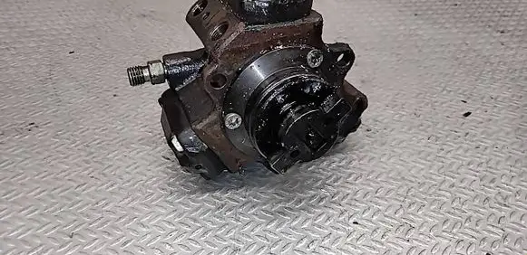 Opel Corsa D Fuel injection high pressure pump 0445010138 55207713