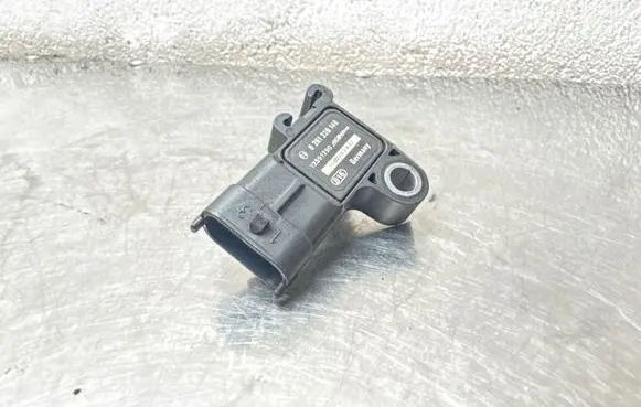 Opel Corsa C Air pressure sensor 12591290 0261230146 1102163A22