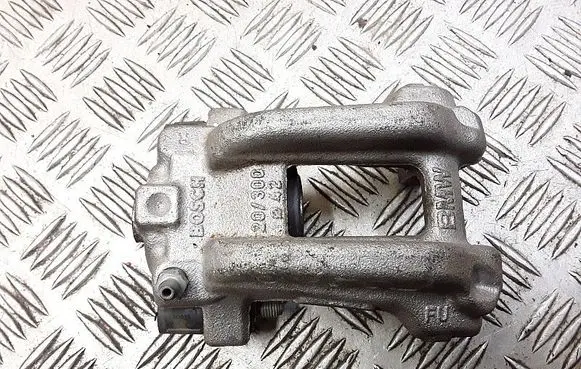 BMW 4 F32 F33 Rear brake caliper w09082