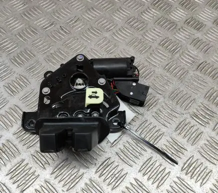 Tailgate/trunk/boot lock/catch/latch