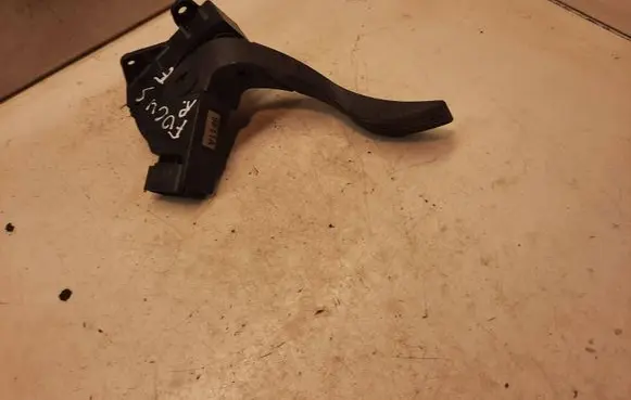 Ford Focus Accelerator throttle pedal 98AB9F836AE 9F11A 0715972