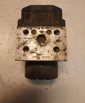 Toyota Avensis T220 ABS Pump 4451005030