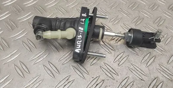 Toyota Auris E180 Clutch master cylinder 3142002032