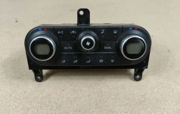 Nissan Qashqai Climate control unit 27500BR45B