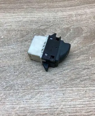 Renault Laguna I Electric window control switch 700417484E