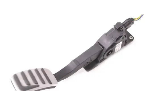 Volvo V40 Accelerator throttle pedal 31341777