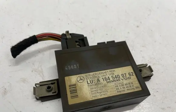 Mercedes-Benz CLS C219 Tire pressure control unit A1645400762