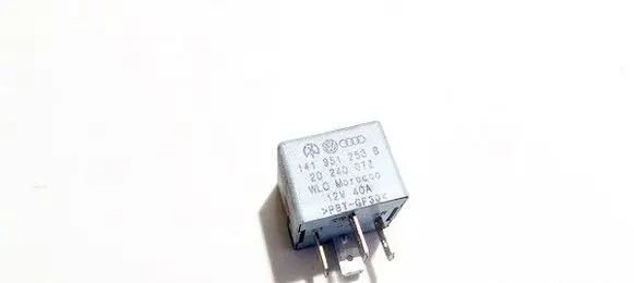 Volkswagen PASSAT B5 Other relay 141951253b 20240072