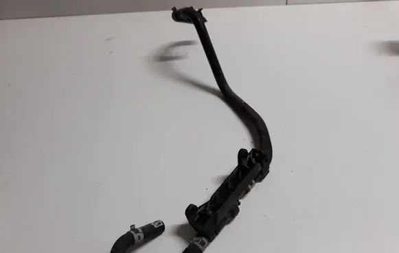 Audi Q7 4M Fuel line pipe 06L133986B