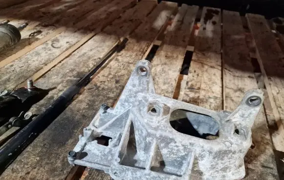 Battery tray