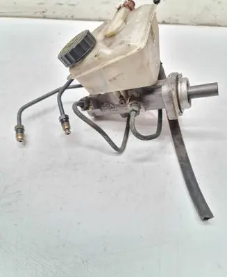 Master brake cylinder