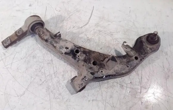 Nissan Primera Front lower control arm/wishbone 213013