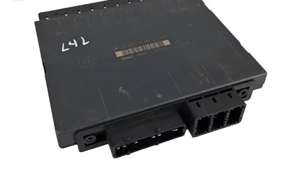 Mercedes-Benz S W220 Other control units/modules 2208203185