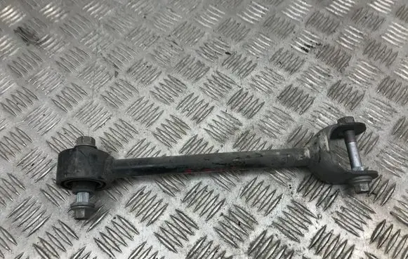 Toyota Prius (XW50) Rear control arm