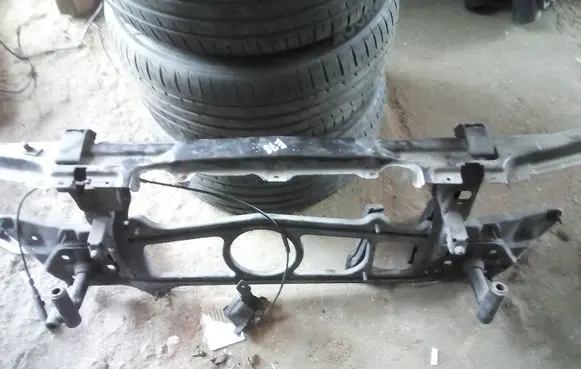BMW 7 E38 Radiator support slam panel 51118125315