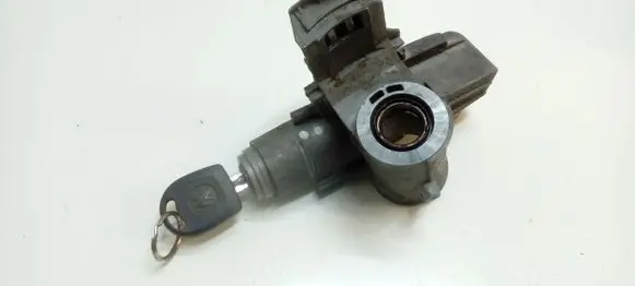 Volkswagen Sharan Ignition lock P012106
