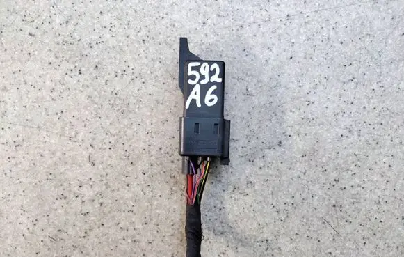 Audi A6 S6 C8 4K Glow plug pre-heat relay 04L907281E50 04L907281E