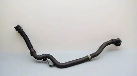 Coolant pipe/hose