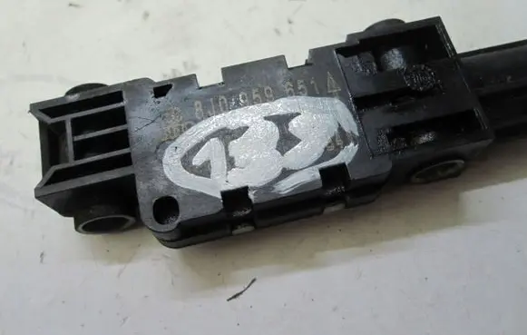 Audi TT TTS Mk2 Airbag deployment crash/impact sensor 8J0959651