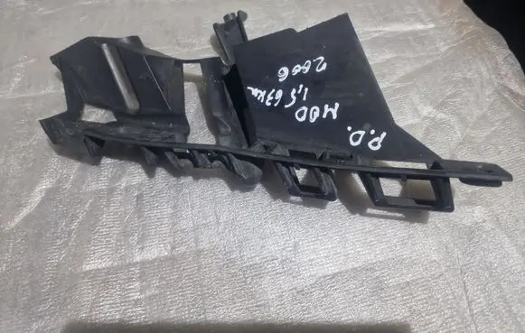 Renault Modus Front bumper mounting bracket 8200213560