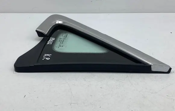 Chrysler Pacifica Front triangle window/glass 43R001229