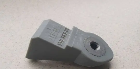 Headlight/headlamp mounting bracket