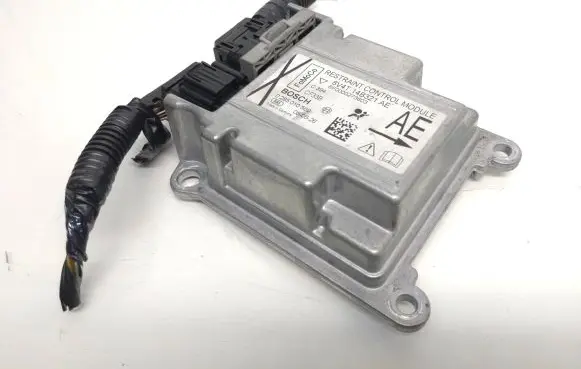 Ford Kuga I Airbag control unit/module 8V4T14B321AE 6F0000273603 0285010569