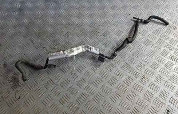 Volkswagen Golf VII Engine coolant pipe/hose 04L121070D V200