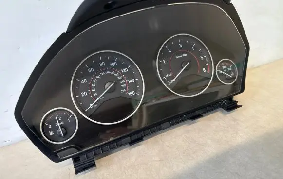 BMW 4 F32 F33 Speedometer (instrument cluster) 9232895