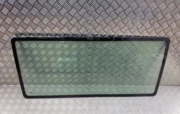 Volkswagen Transporter - Caravelle T4 Side middle window/glass 