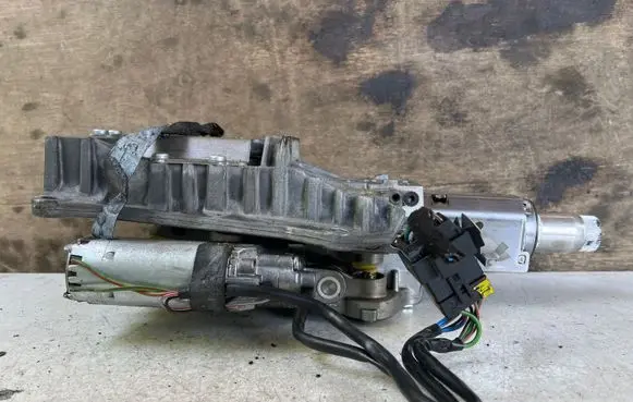 Volkswagen Touareg I Steering wheel axle 404680 524847 050525A