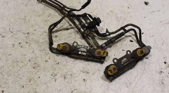 Subaru Forester SG Fuel injector 17523AA781
