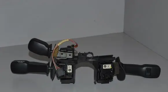 BMW 5 E39 Wiper turn signal indicator stalk/switch 1162088