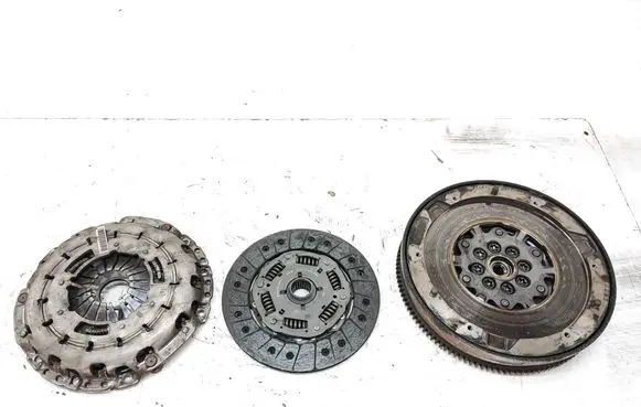BMW X1 E84 Clutch set kit 7577479 7552656 21217577479