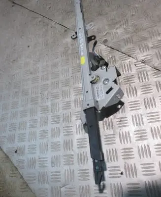 Mercedes-Benz CLK A209 C209 Seat belt adjustment motor 0132004321 2098600282