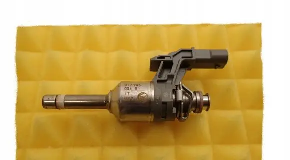 Audi A8 S8 D4 4H Fuel injector 07P906036B