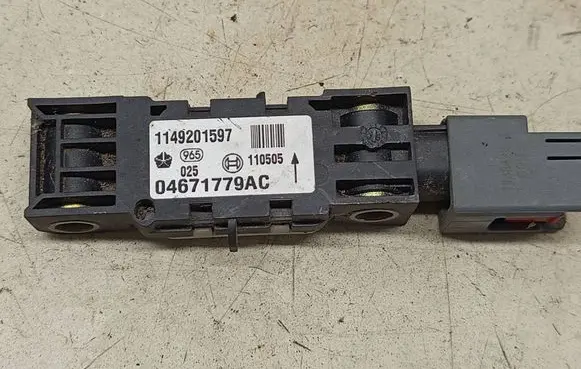 Jeep Grand Cherokee (WK) Airbag deployment crash/impact sensor 04671779AC 1149201597 110505