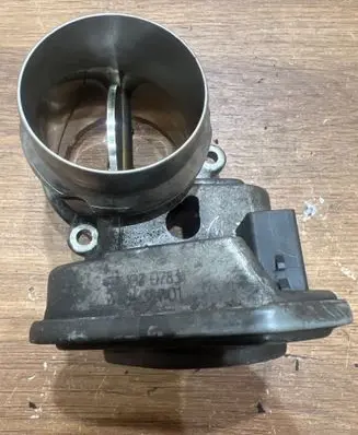 BMW 5 E60 E61 Throttle valve 7804384
