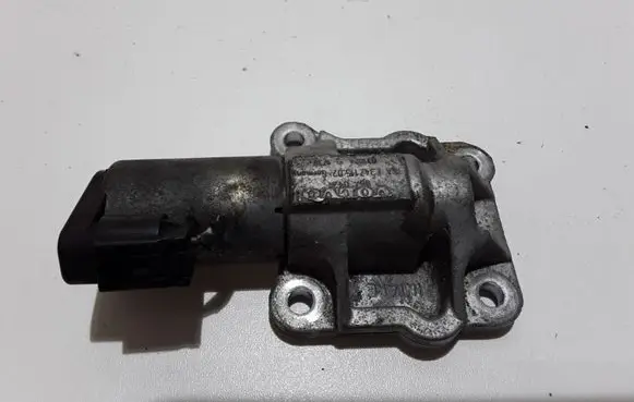 Volvo XC90 Camshaft vanos timing valve 8670421