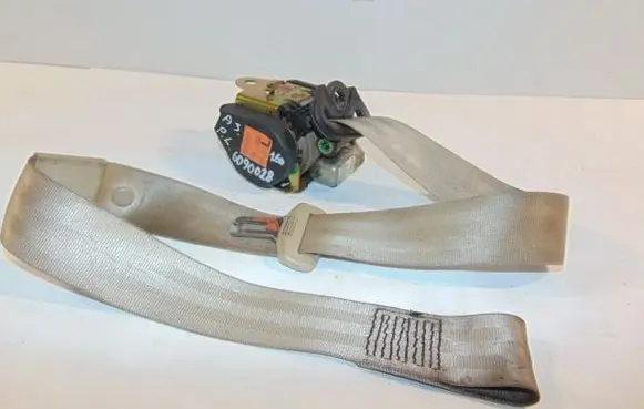 Audi A3 S3 8L Front seatbelt 8L3857705A